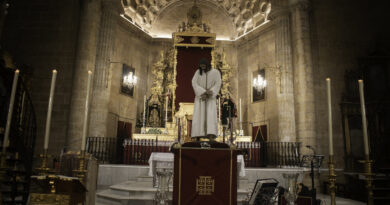 Galeria: Traslado de Ntro. Padre Jesus Nazareno al Altar